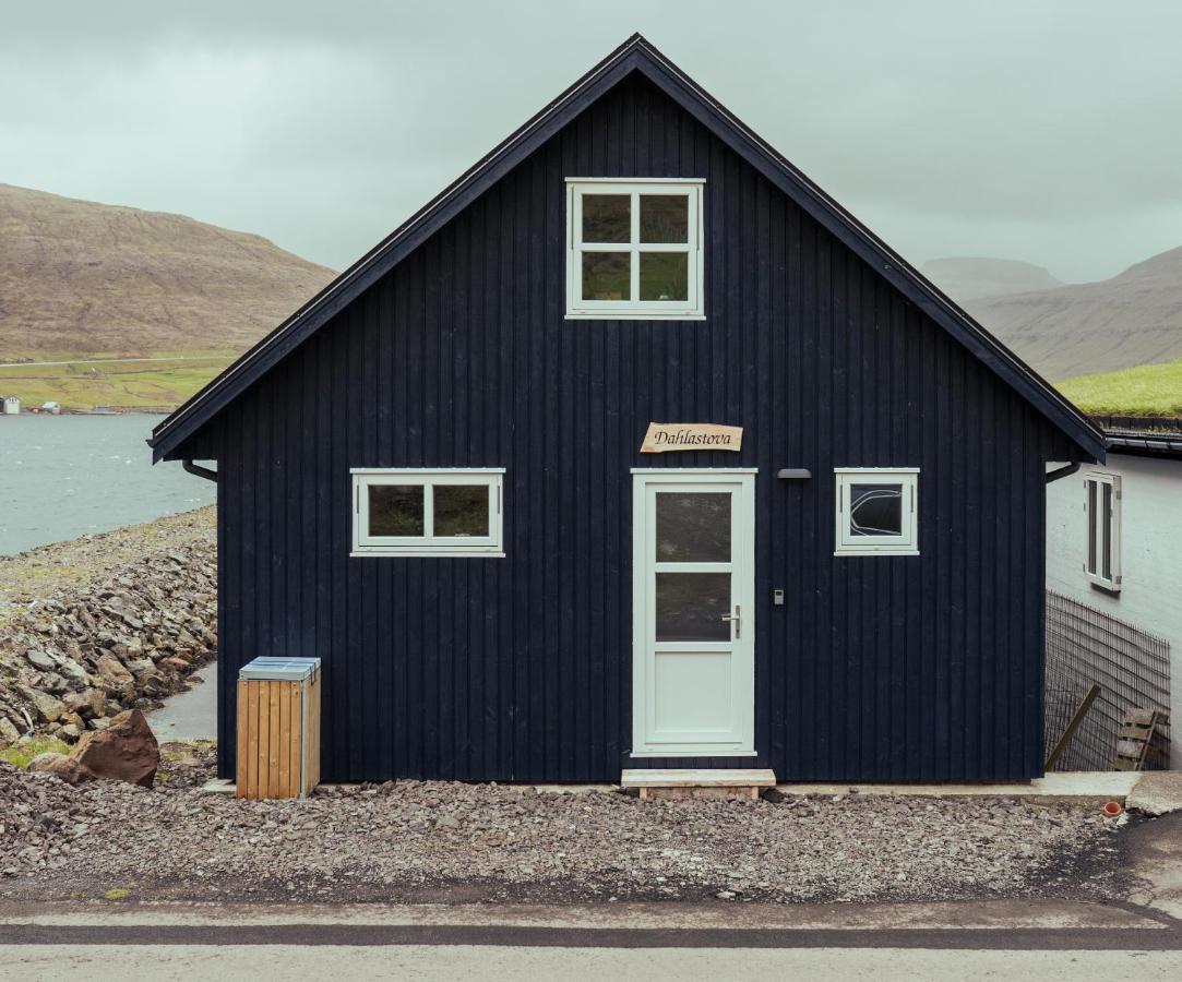Dahlastova / Stunning Boathouse / Bay View / 3Br Hvalvik Exteriör bild